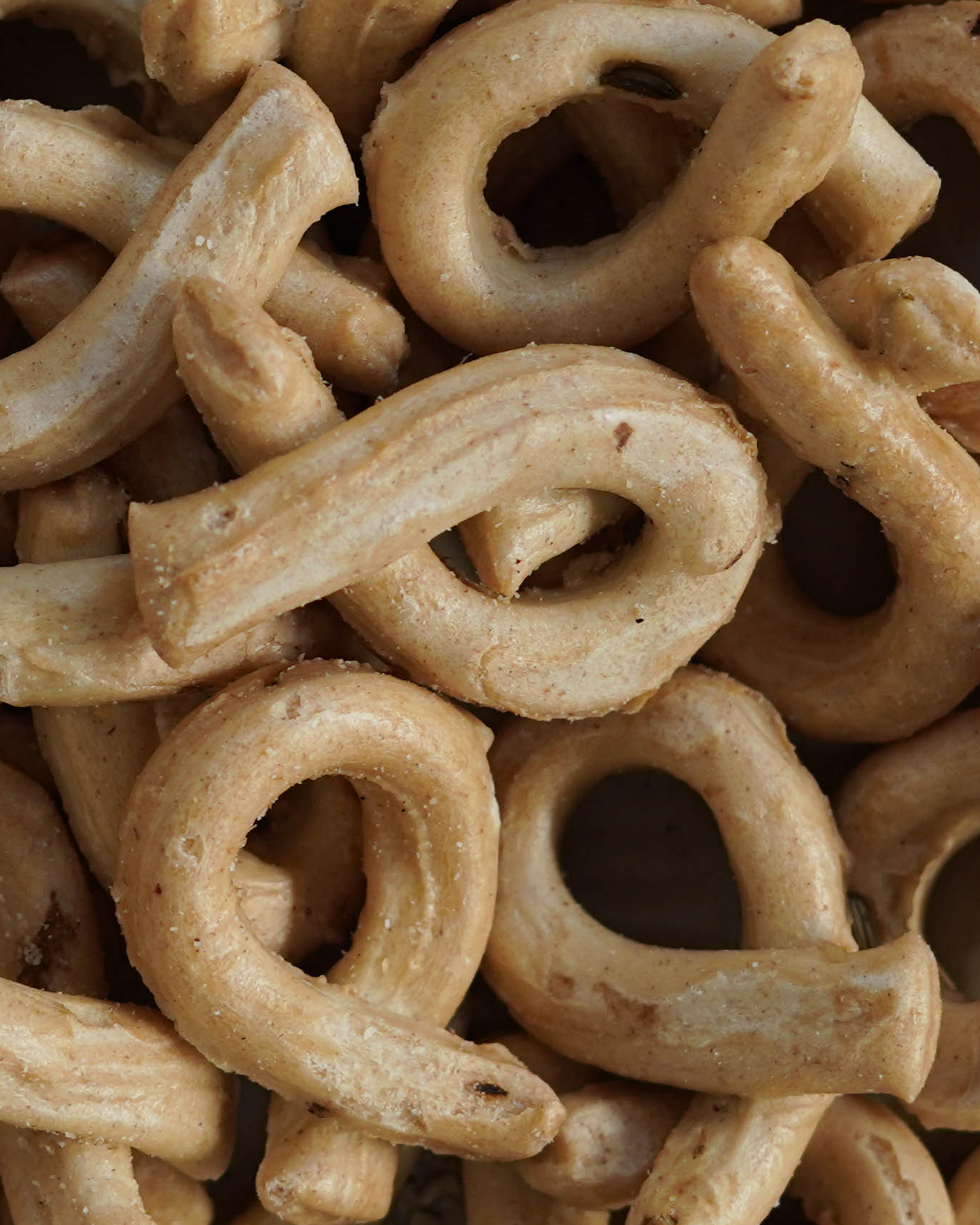 OLIO DI SERRA – wholesale Kakor – Tarallini med fänkål - Aperitifgrissini med fänkål (300g)1