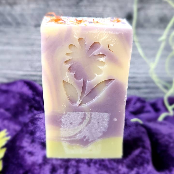 Sarah's Garden Soap: Winchester Mystery House Soap Bar voor wholesale door Allison's Goods