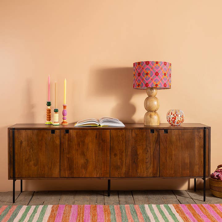 Conrad Akazienholz Sideboard mit Umbra-Finish und andere Ergebnisse für sideboard im Großhandel. Kostenlose Rücksendungen und 60-Tage-Zahlungsziel auf Faire im Trend auf Faire.