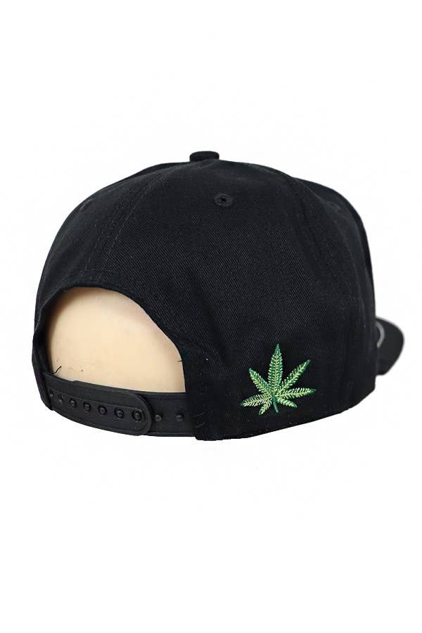 Cap Zone - Vente Casquette à visière plate – homme - Fermeture à glissière brodée en forme de feuille de cannabis2