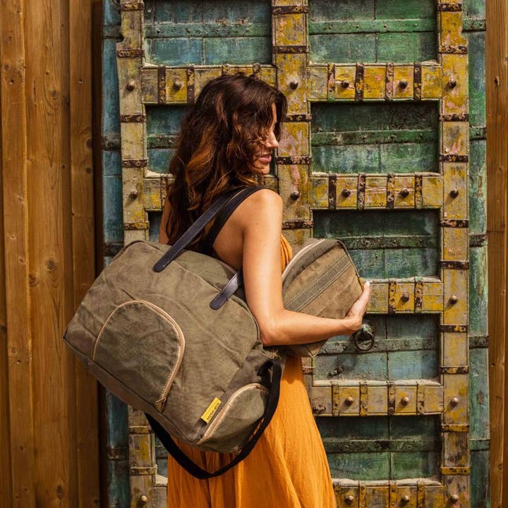 Mycha Ibiza Bolsa de Desporto com Necessaire – Tenda Militar Reciclada por atacado de Mycha Ibiza