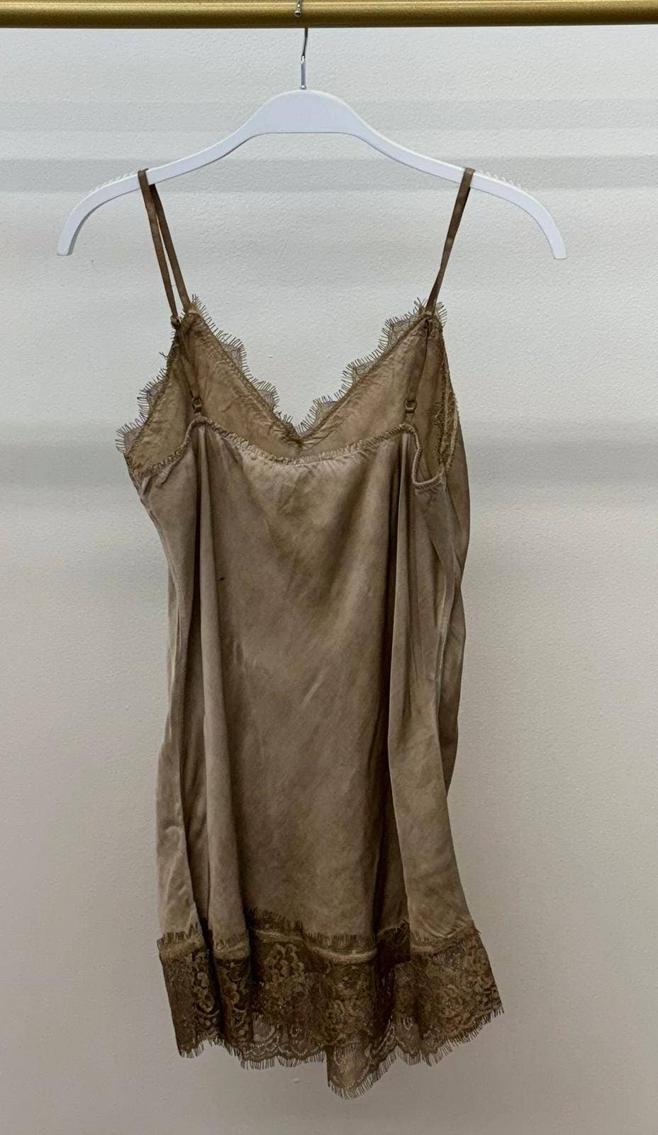 MILIO MILANO - Wholesale Tank Top - Women's - SILKY LACE CAMI (235002-2029-2-CAMEL)1