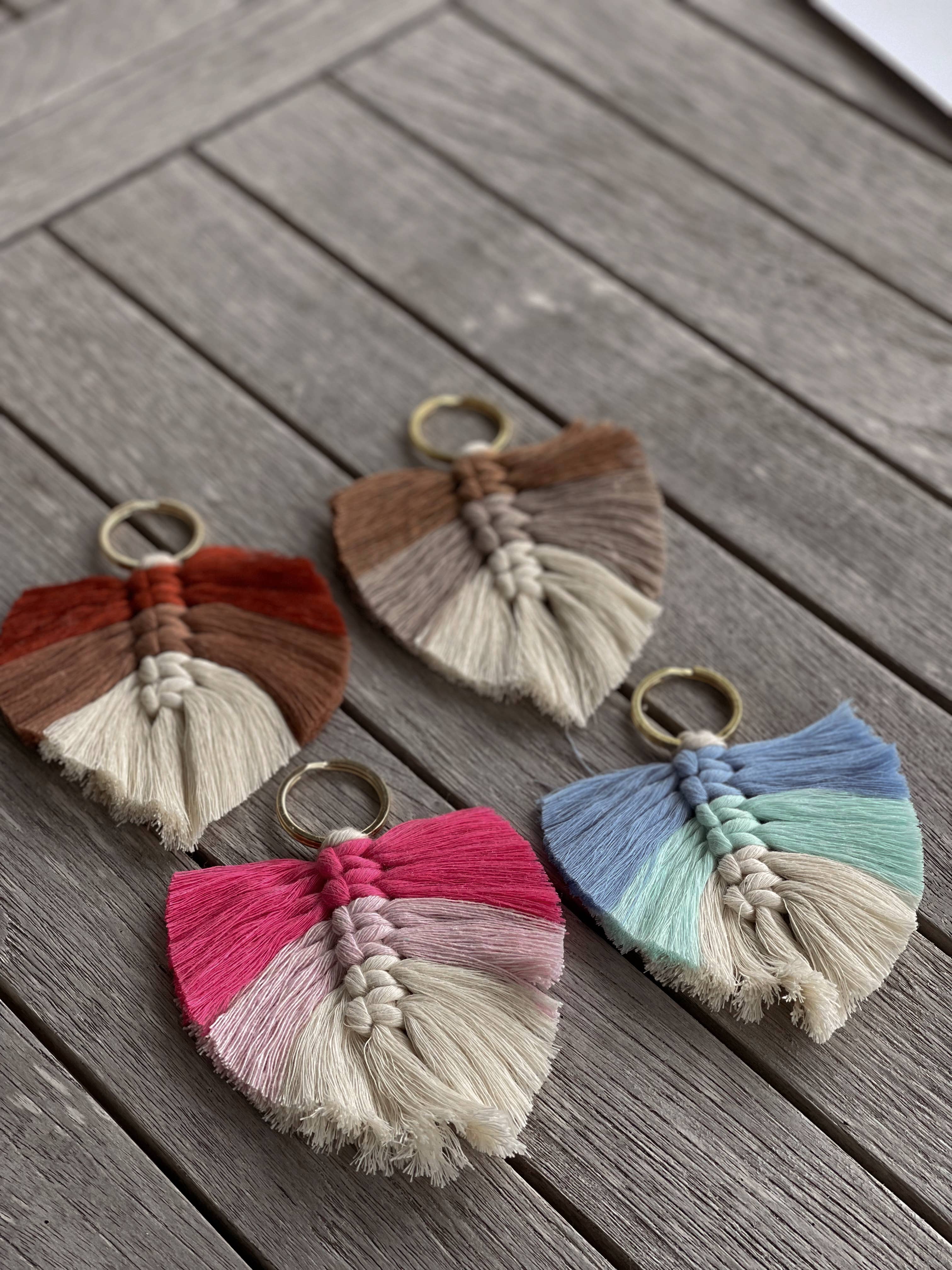 Uniq Favors - Wholesale Keychain – Women's - Macrame Feather Keychain, Brown Leaf Macrame4