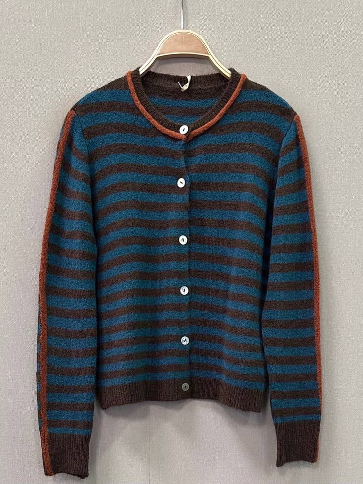 JERSEY CON BOTONES para venta al por mayor de SWEET MAGIC MODA Y COMPLEMENTOS