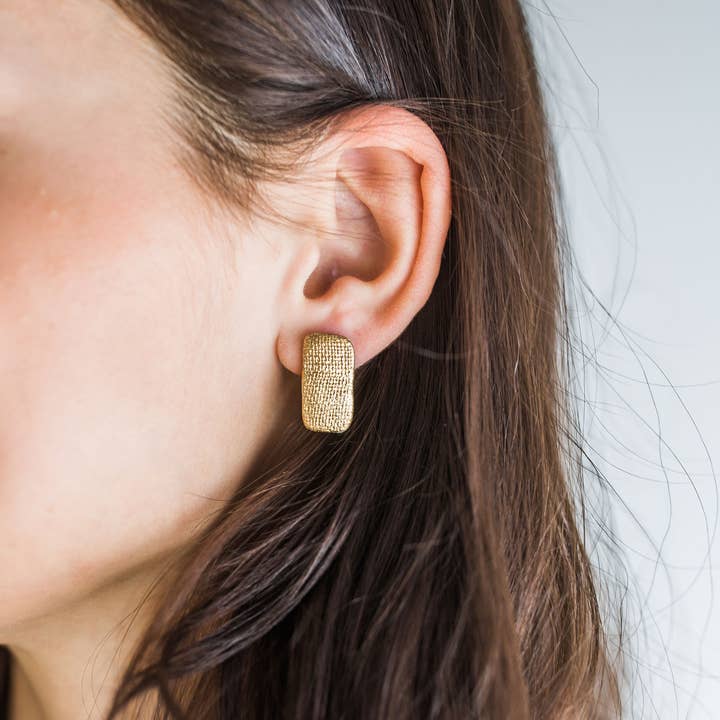 Pendientes de lingotes dorados de lino para venta al por mayor de Jenna Vanden Brink Ceramics