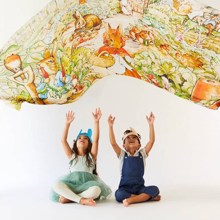 Beatrix Potter Double Écharpe en Soie pour la vente par Sarah’s Silks