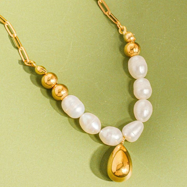 Collar Romy Collar de Gotas de Perlas de Oro de 18K Antideslustre de venta al por mayor en Faire1