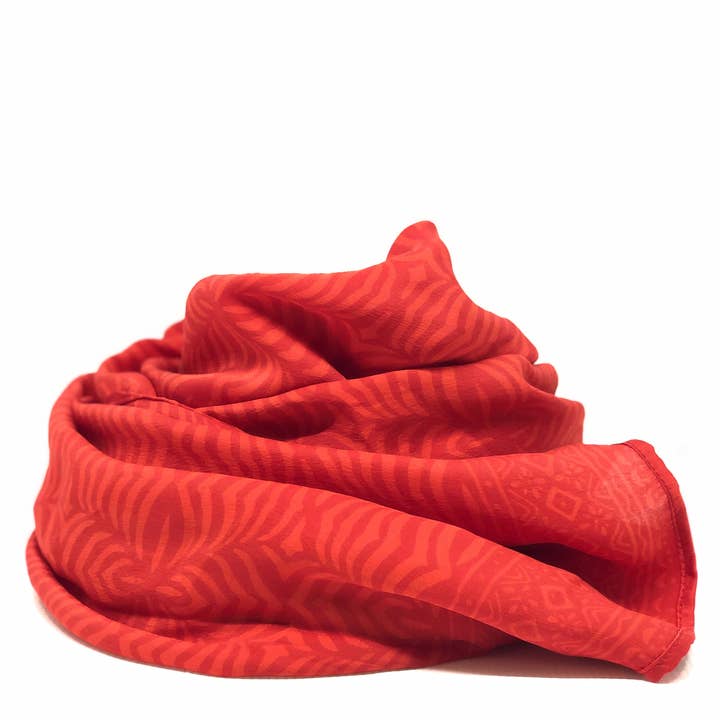 Pañuelo de seda Boni, rojo para venta al por mayor de LINDA HERING