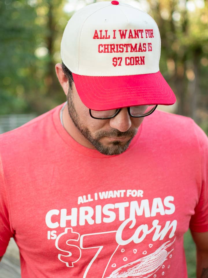 Gorra de Camionero Bordada 'Todo lo que Quiero para Navidad es Maíz a $7' para venta al por mayor de American Farm Company