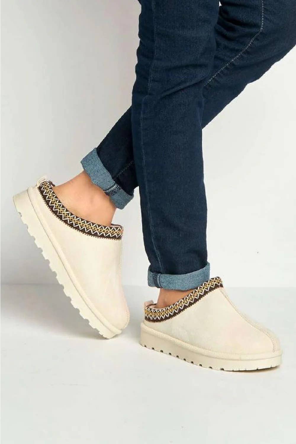 No Doubt Shoes - Wholesale Slippers - Women's - WOMENS FAUX SUEDE EMBROIDERED COZY SLIPPERS BOOTS2