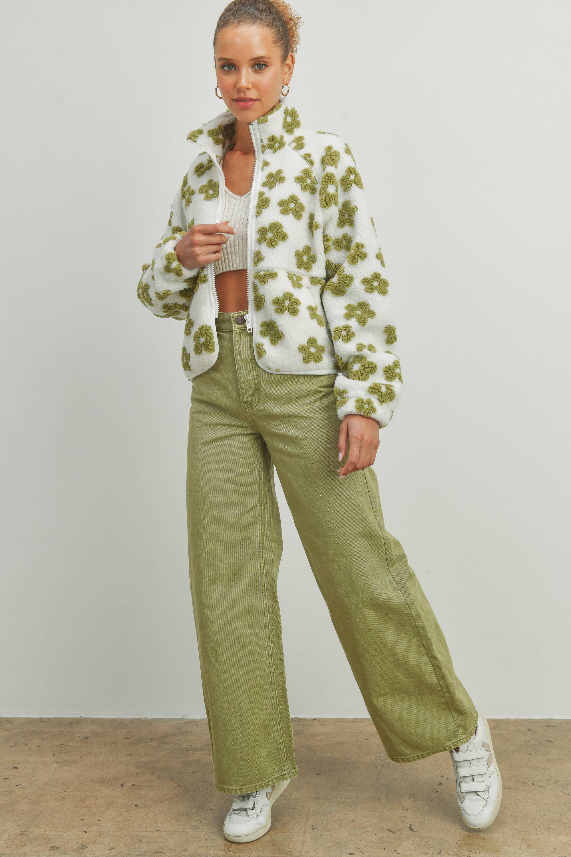 BUTTERMELON - Wholesale Fleece - Women's - Fall Daisy Flower Pattern Fleece Sherpa - BMJ70081