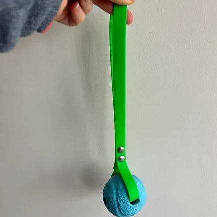 TUGS DE WOUFS EN FOLIE - Wholesale Pet Fetch Ball - Dog - Biothane tug and Chuck It ball