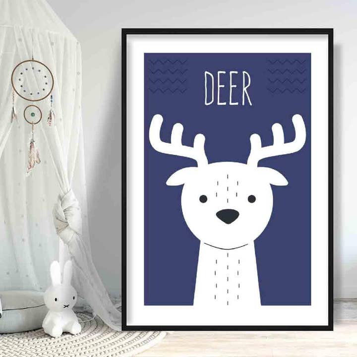 Artze Wall Art – wholesale Poster – Hjort Skandinavisk Geometrisk Marinblå Plantskola Poster1
