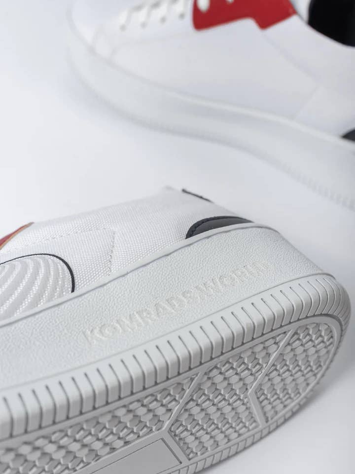 Lava Komrads Sneakers OCNS Pacific Low | Lava voor groothandel op Faire