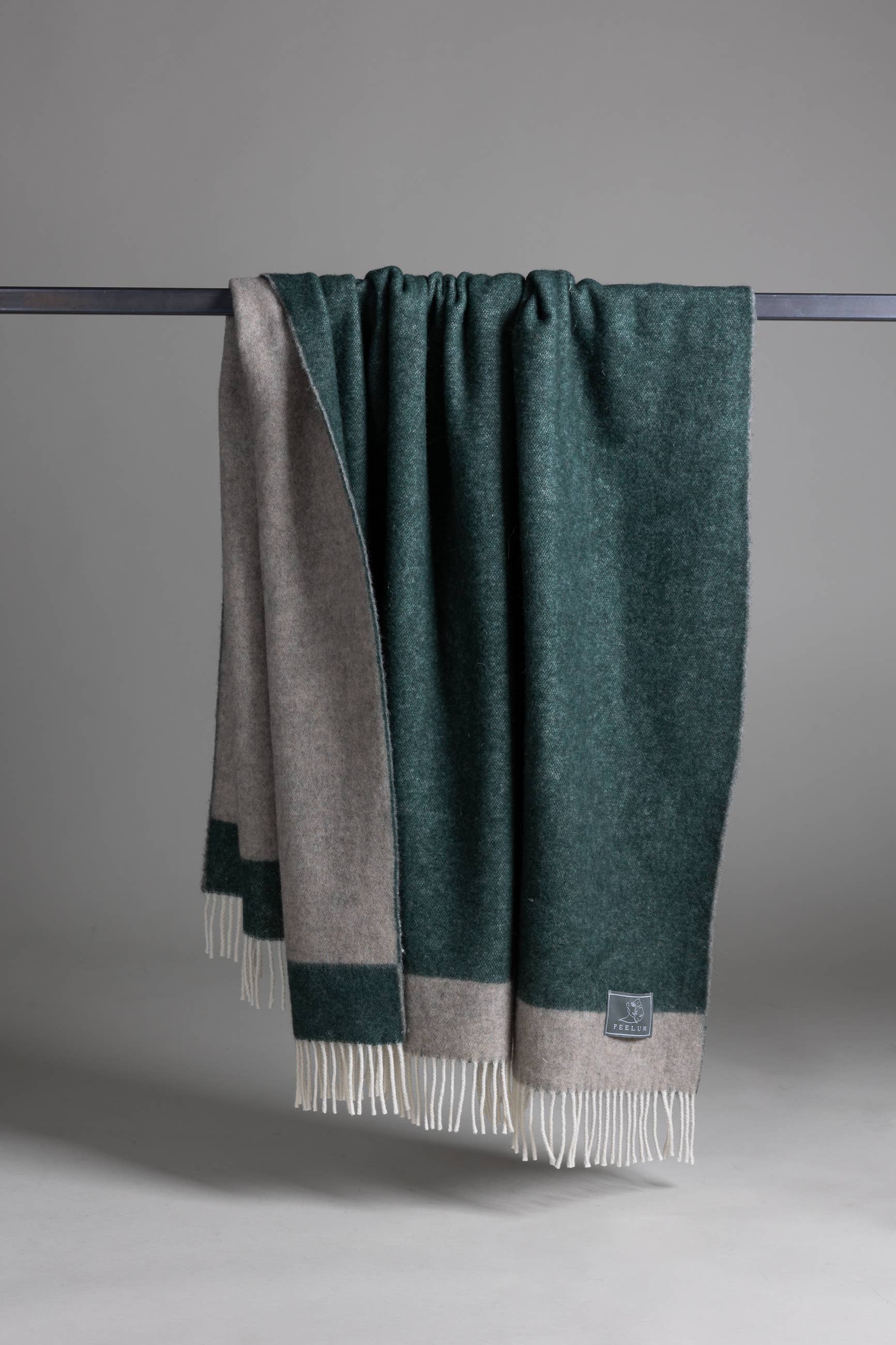 FEELUM homelinen by David Home srl - Wholesale Throw Blanket - TEOREMA plaid 15% cashmere 85% wool3