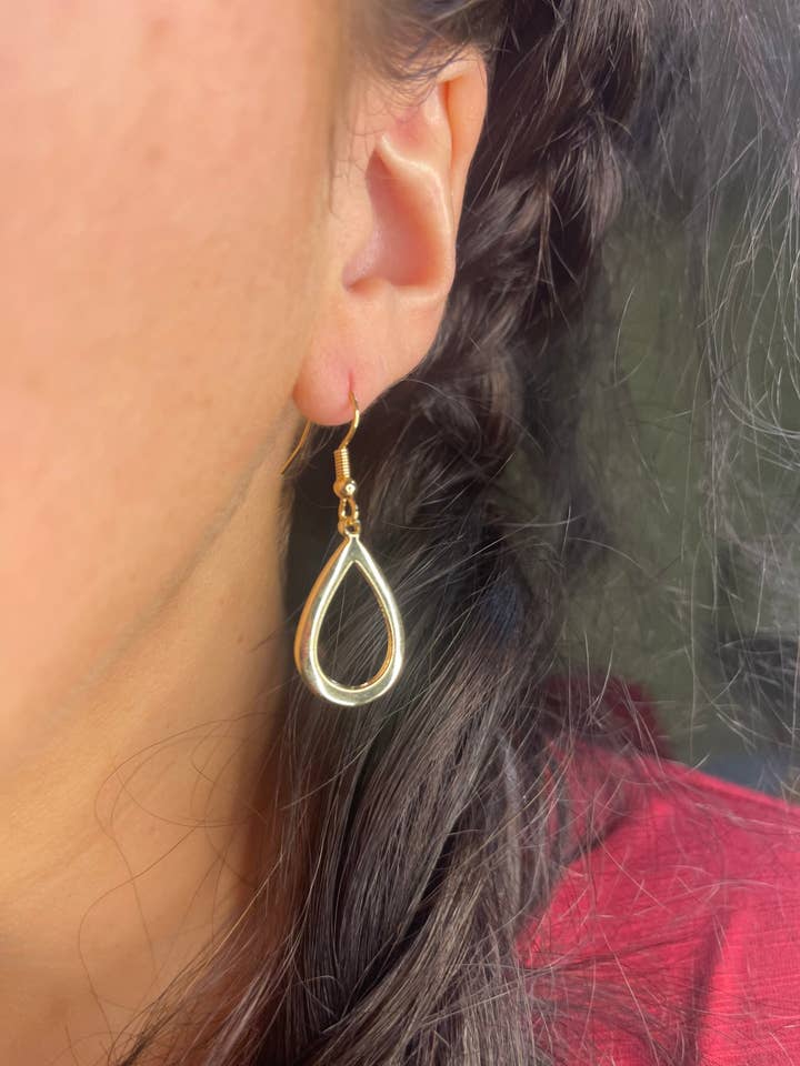 Gold Teardrop Hoop Earrings, Gold Vintage Cocktail Earrings for wholesale by Tumbledshop