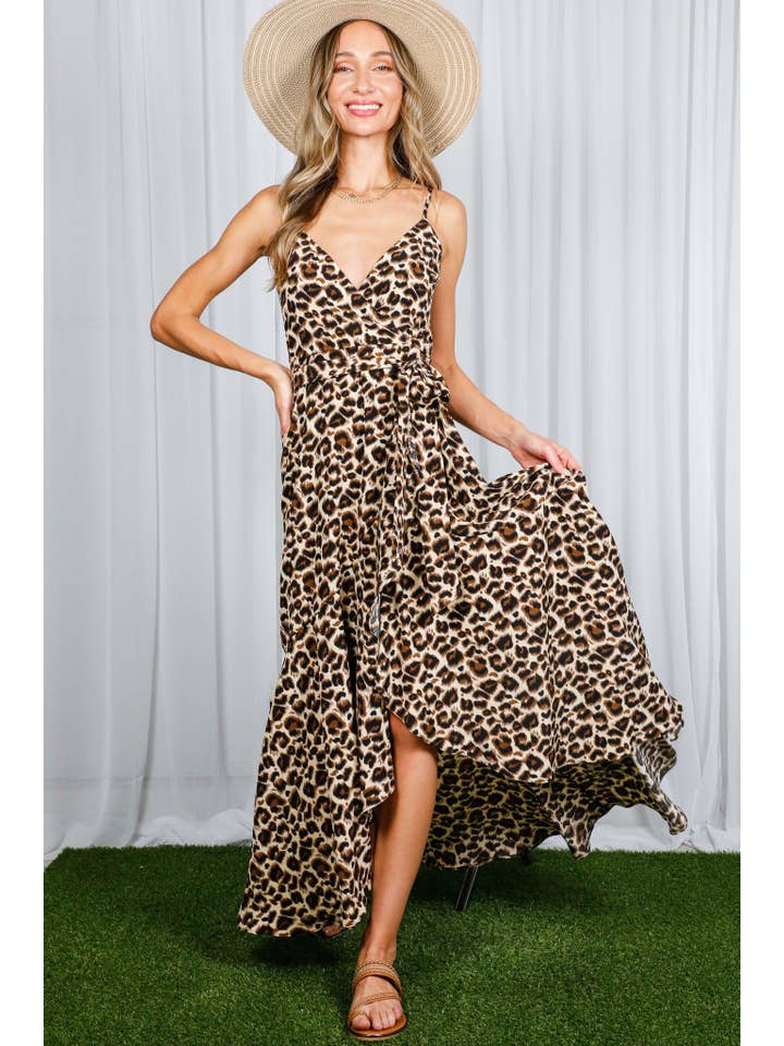 Vine & Love - Wholesale Dress - Women's - Adjustable Strap Tie Waist Leopard Printed Dress VD81413A
