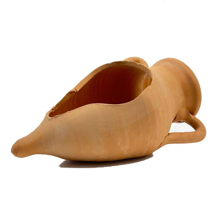 Etnico del Mondo - Wholesale Plant Pot - Engraved Pointed Amphora in Terracotta1