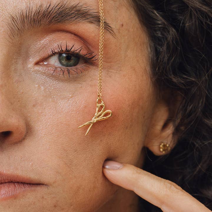 Câpâ - Wholesale Pendant/Charm Necklace - Gold Plated Scissors Necklace