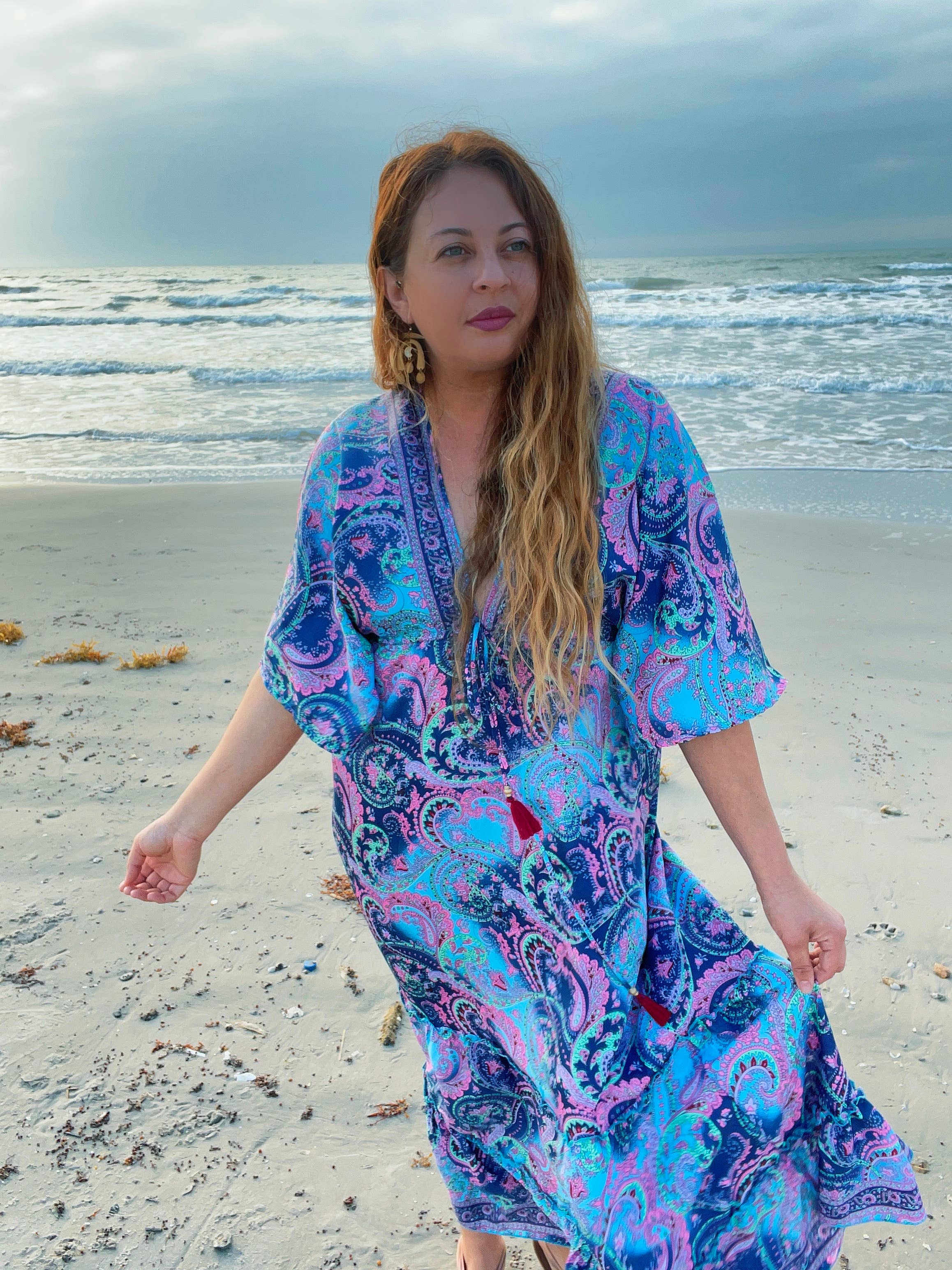 Pink and Silver – wholesale Klänning - Dam – Dubbel V-ringad Bohemisk Maxi Silkesklänning (Marinblå/Rosa)2