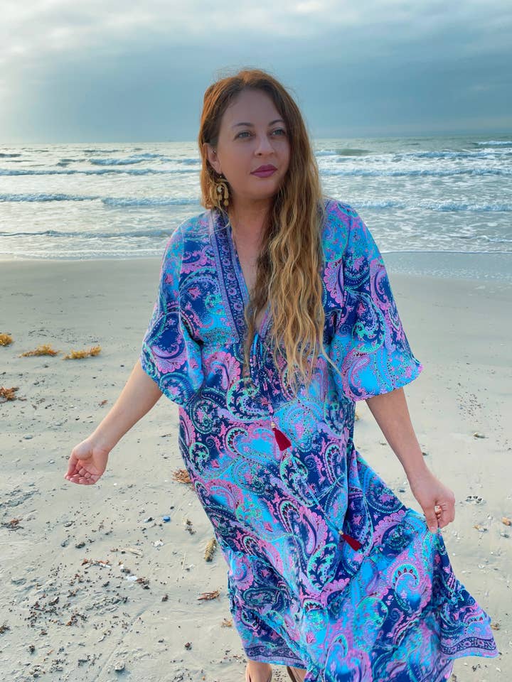 Pink and Silver – wholesale Klänning - Dam – Dubbel V-ringad Bohemisk Maxi Silkesklänning (Marinblå/Rosa)2