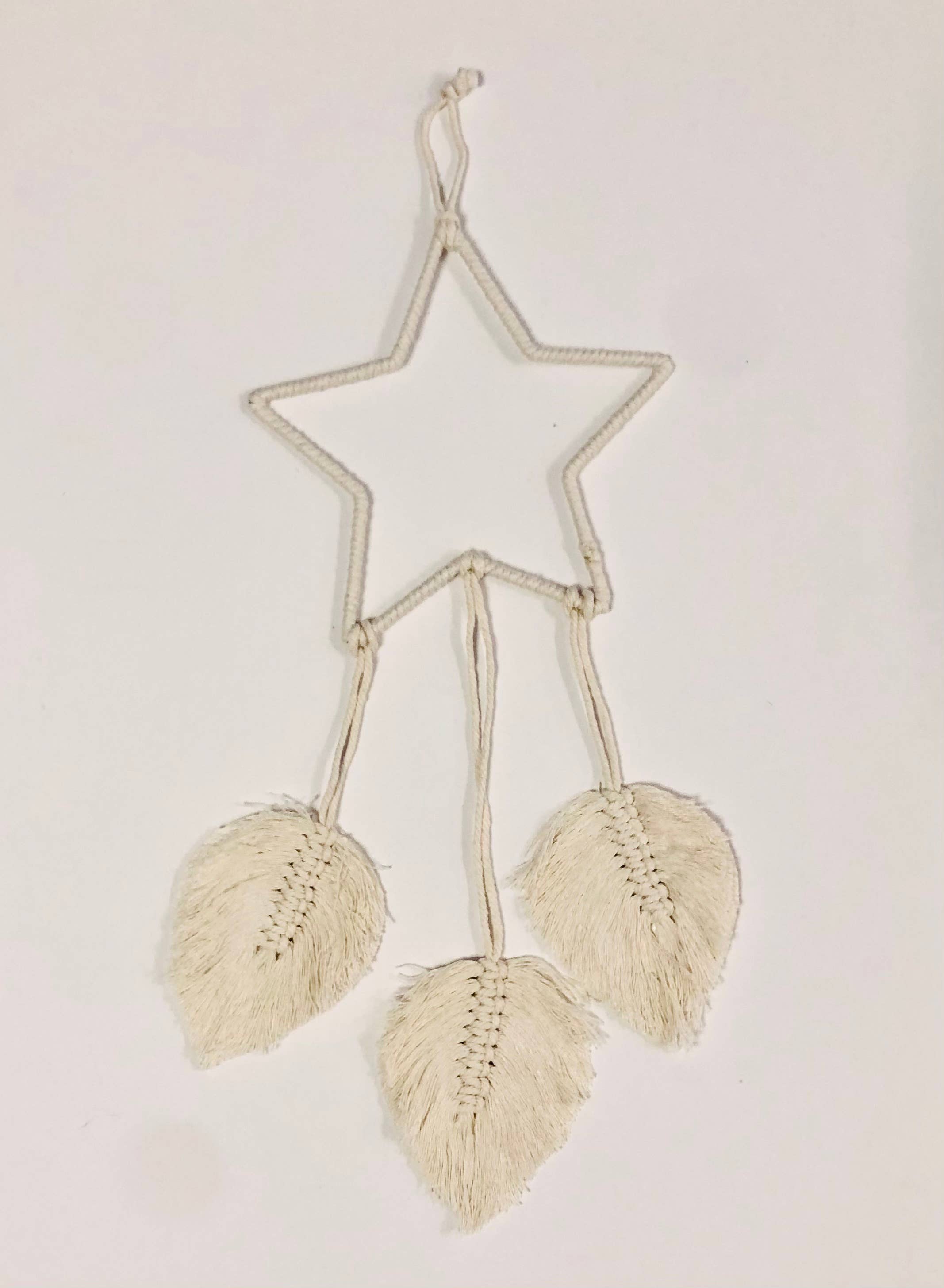 GreenWave - Vente Décoration murale – enfant et bébé - Attrape-rêves étoile bohème en macramé décoration murale tissée1