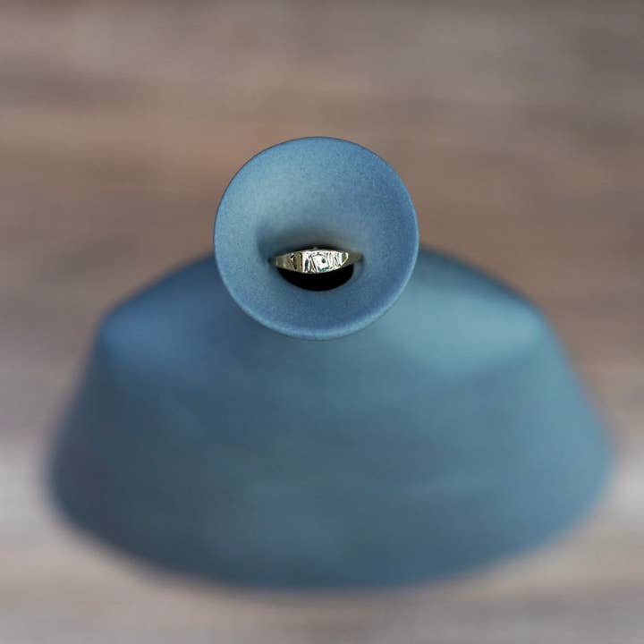 Megan-Marie Jewelry – wholesale Band/Stackad Ring – Black Ring