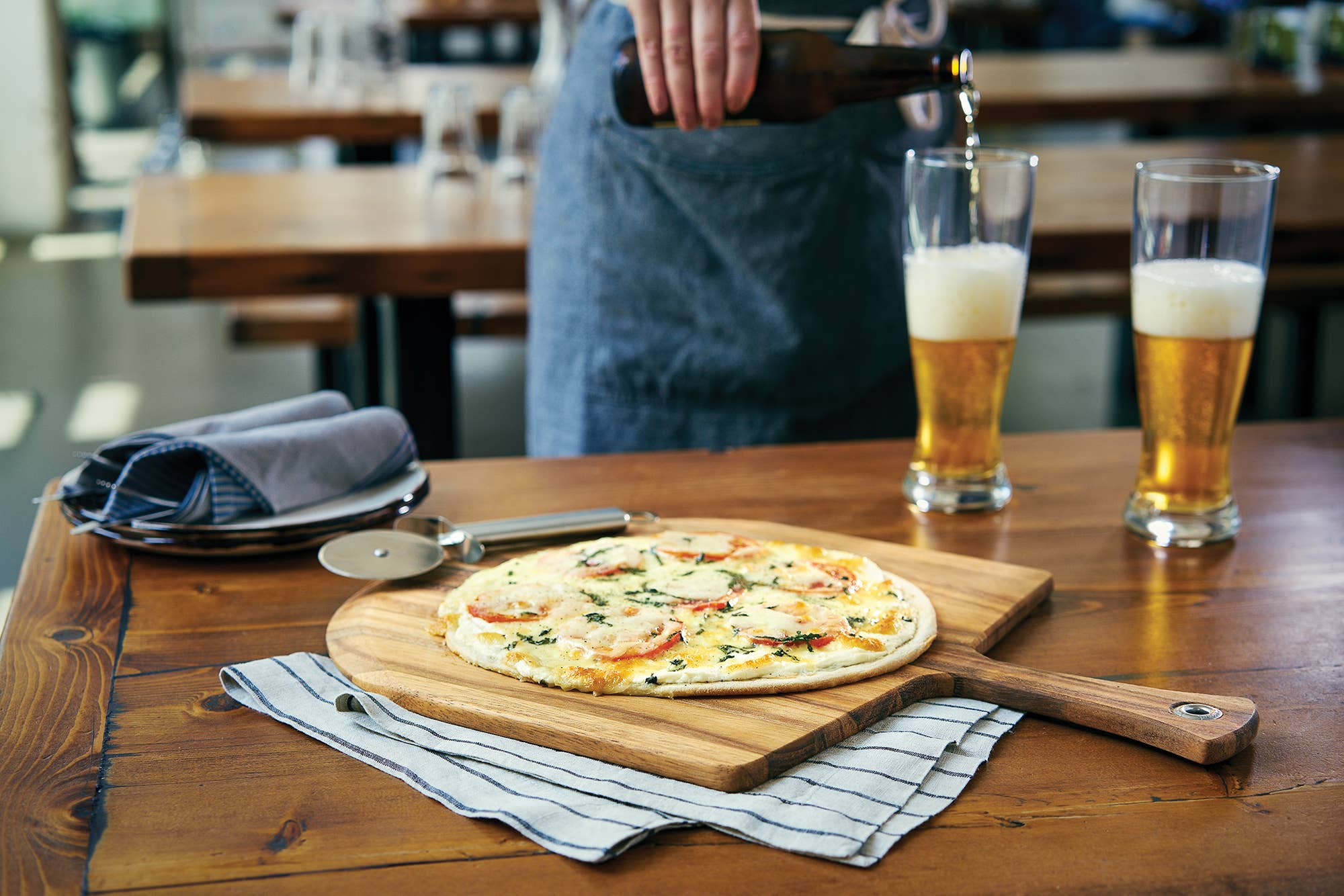 Fox Run Brands – Großhandel Pizzaschneider – Ironwood Napoli Pizzaschaufel aus Akazienholz, 1,3 cm x 35,6 cm x 35,6 cm6