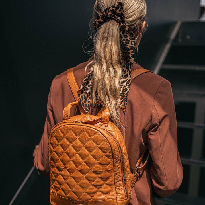 Fritsa Backpack and other Purchase Wholesale frigo con acqua. Free Returns & Net 60 Terms on Faire trending on Faire.