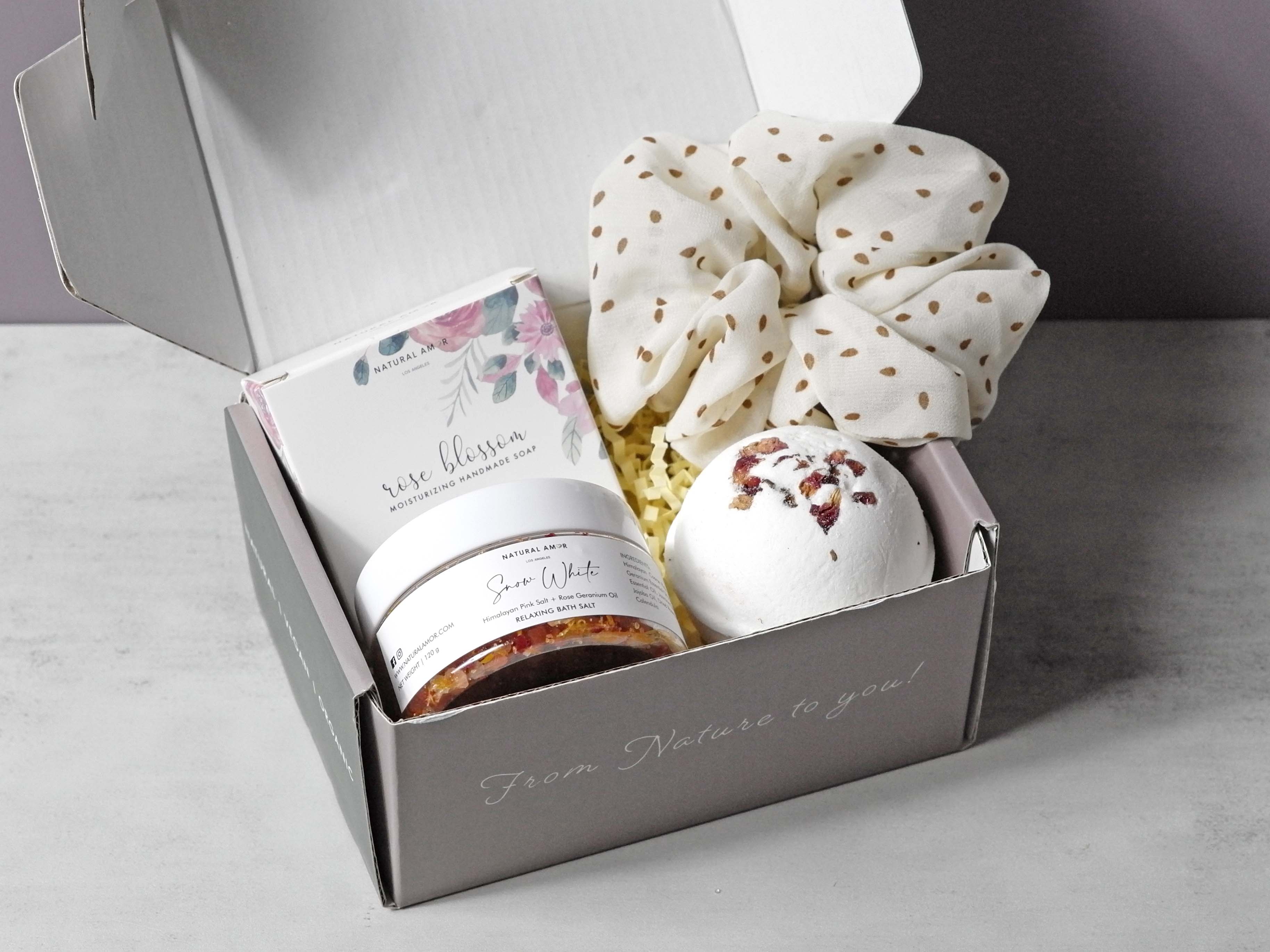 Natural Amor LLC - Wholesale Bath & Body Set - Cozy Spa Gift Set includes Candle, Bath Bomb, Hand Cream0