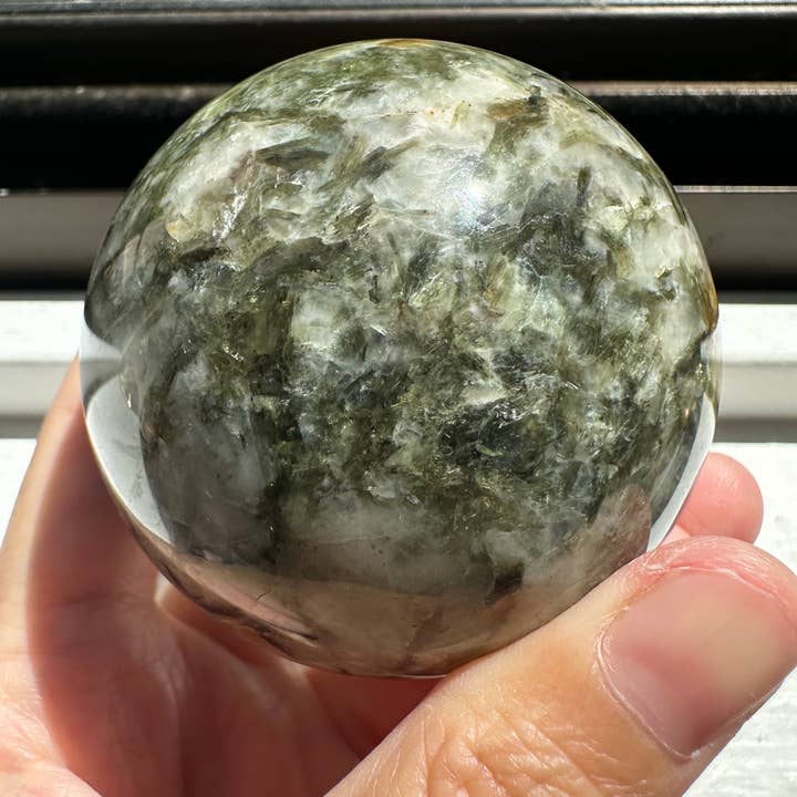 Moon Rituals - Wholesale Spiritual stone/crystal - Natural Green Verdelite with Mica Sphere – 5cm Healing Crystal for Heart Chakra & Energy Balancing, Christmas Crystal Gift3