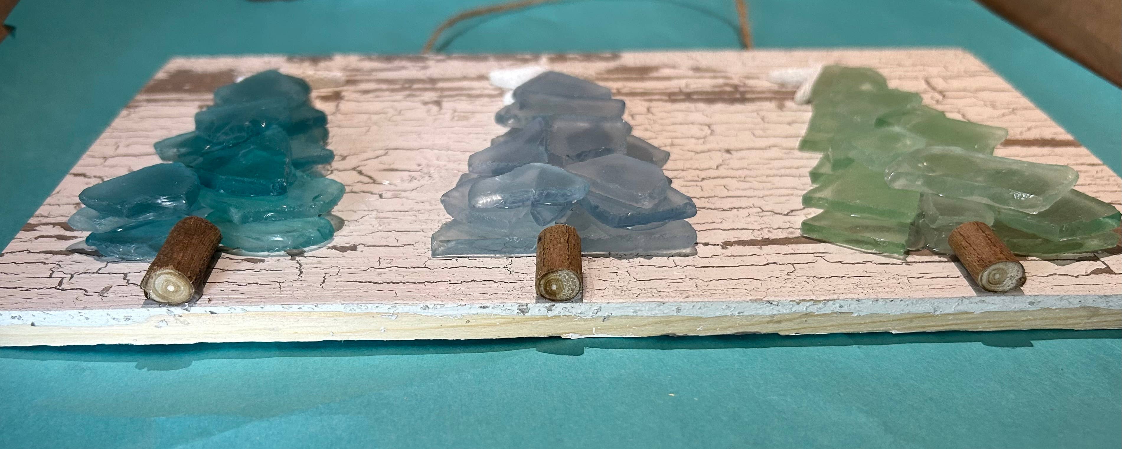 A SEAGLASS CREATION/SALTY SIGNS DESIGNS – Großhandel Künstlicher Weihnachtsbaum – Schäbige Planke Seeglas - Drei Mini-Baumplanken4