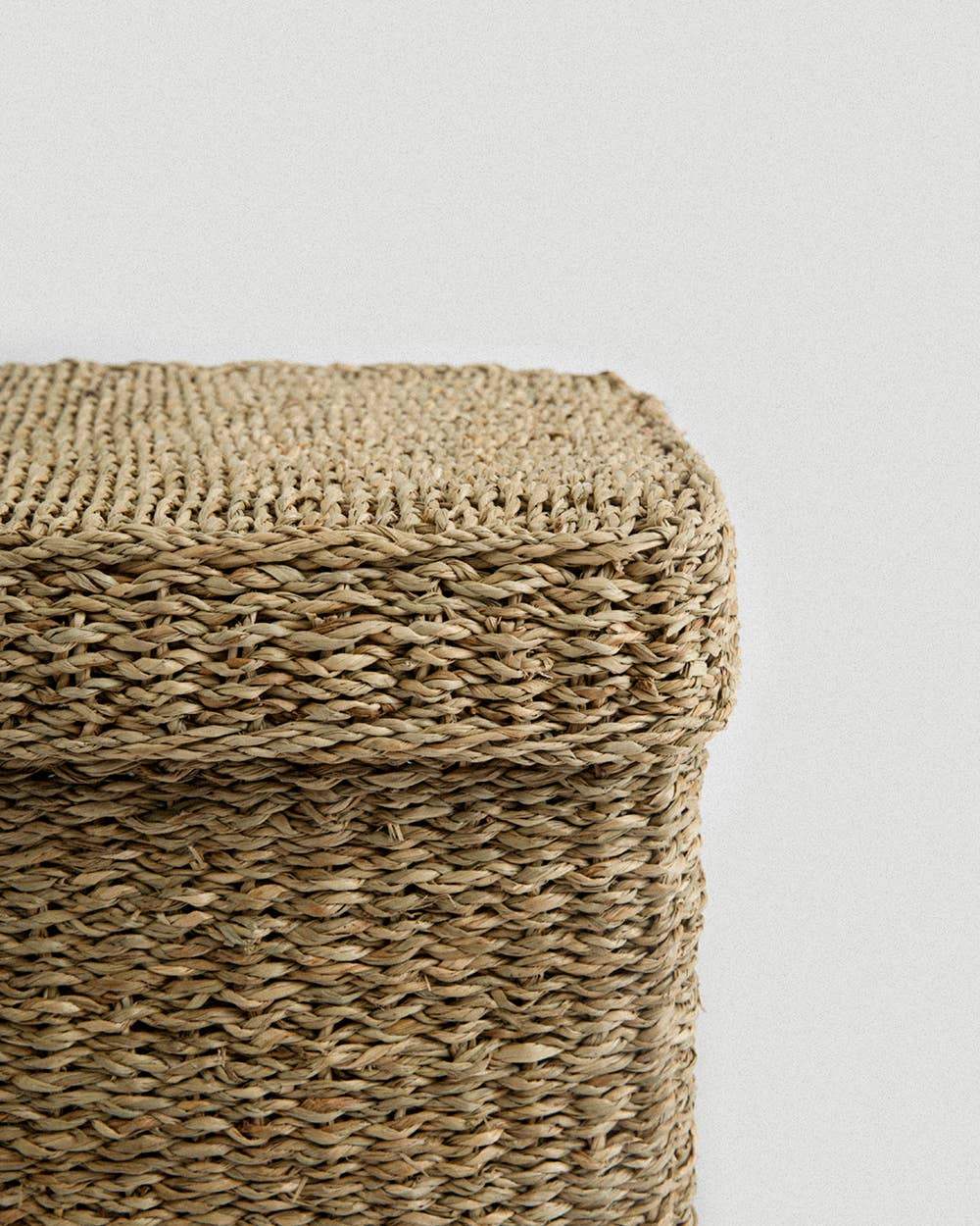 SUNNY HOME - Vente Paniers - Panier carré en herbe de mer avec couvercle – Boîte panier Gaya L5