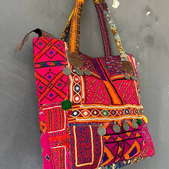 bhavnas boutique - Venta al por mayor Bolso con correa - Mujer - Bolso bordado Boho Banjara con parches para trabajo, monedero, bolso de hombro