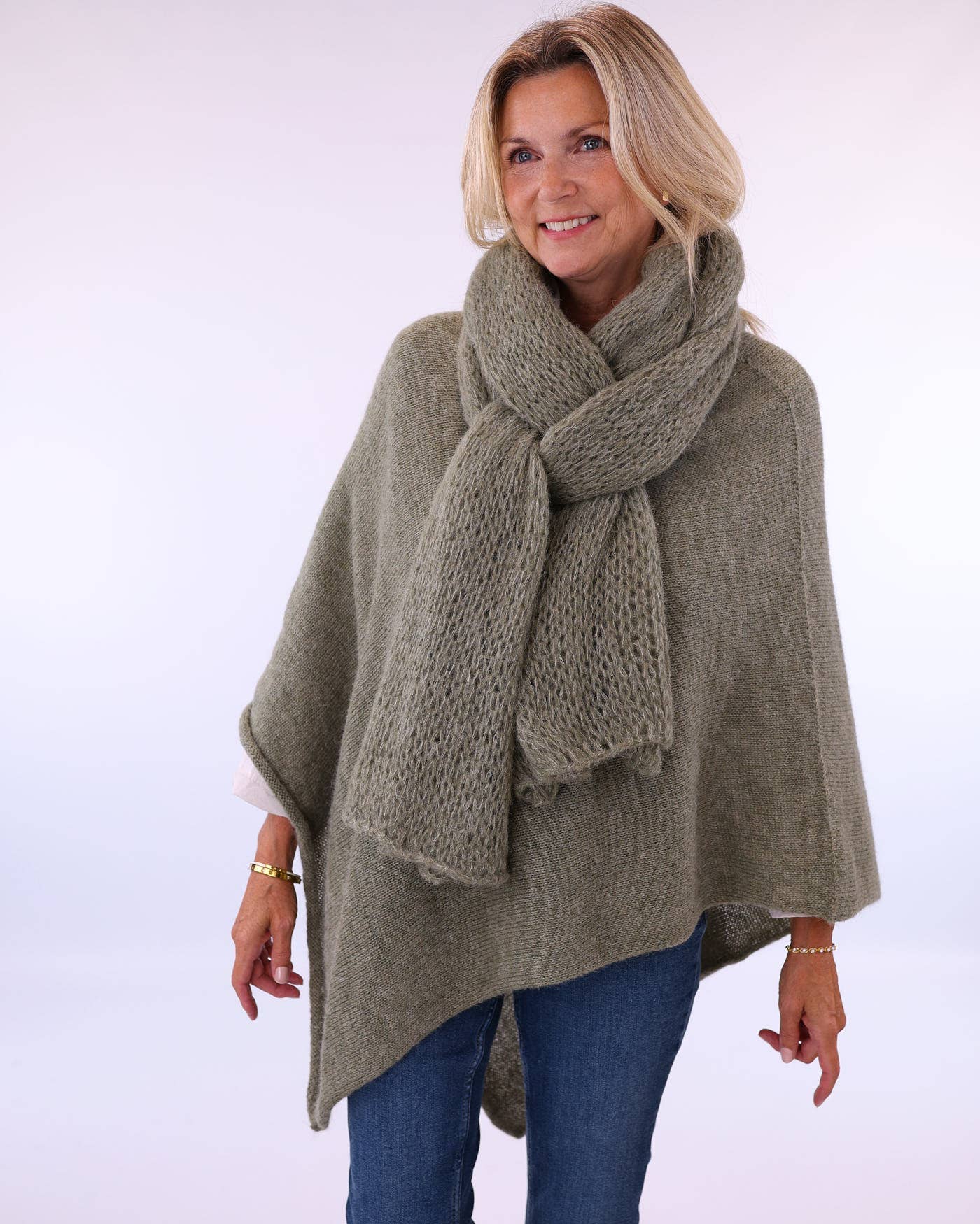 Cadenza Italy Ltd - Wholesale Scarf - Women's - Alpaca Blend Scarf5