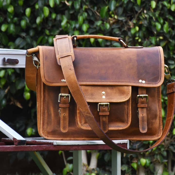 Fresno Leather Portfolio Bag Caramel Brown. for wholesale by TLG Canada