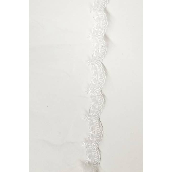 Chicas - Wholesale Veil - Women's - Embroidered wedding veil, 110in (280cm) in length. V1088-1104