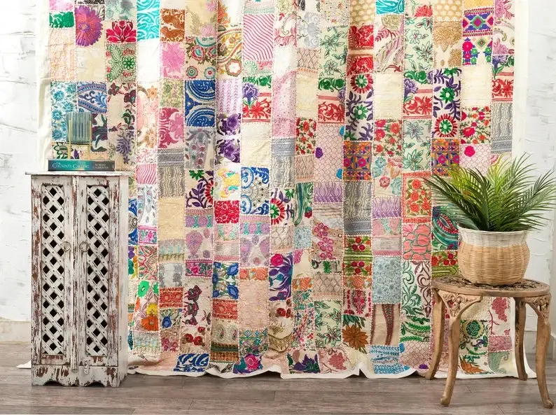 GYPSY STUDIO – wholesale Gardin – Vit stor lapptäcksväggbonad indisk vintage3