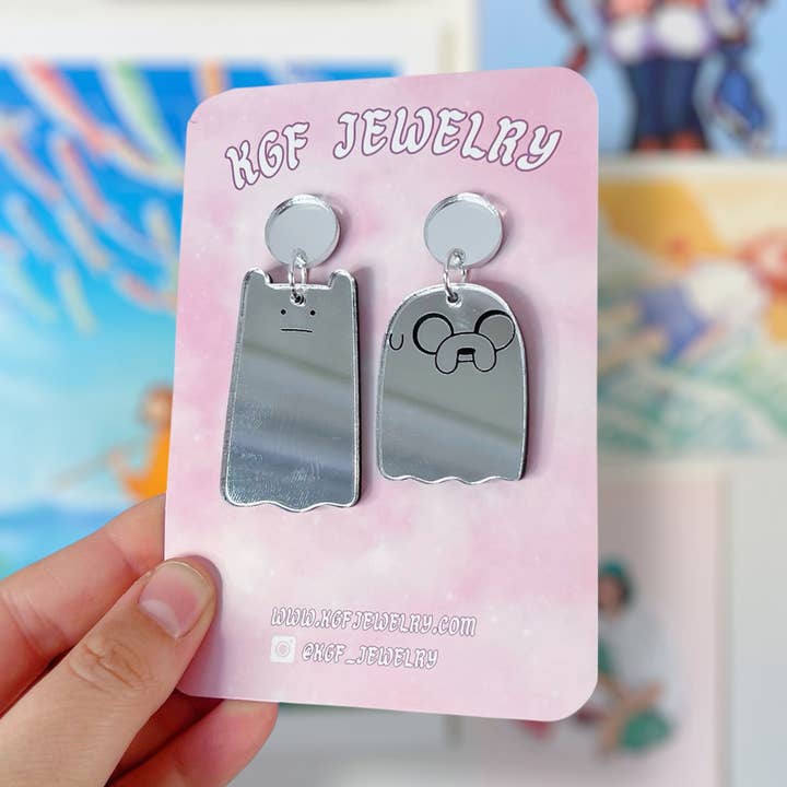 Boucles d'oreilles et porte-clés en acrylique faits main par Ghost Bros pour la vente par KGF Studios