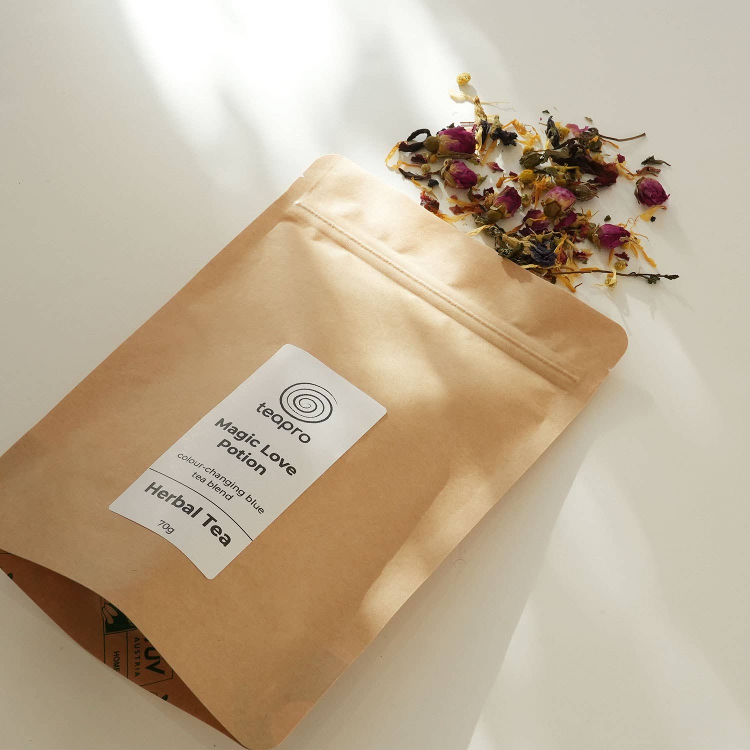 Teapro - Wholesale Gezondheid/Detox thee - Magic Love Potion kleurveranderende kruidenthee1