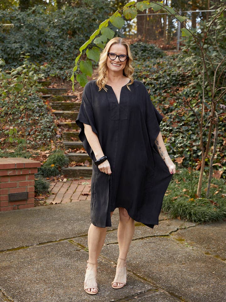 Short Grace Caftan, Black for wholesale by Dessous Loungewear