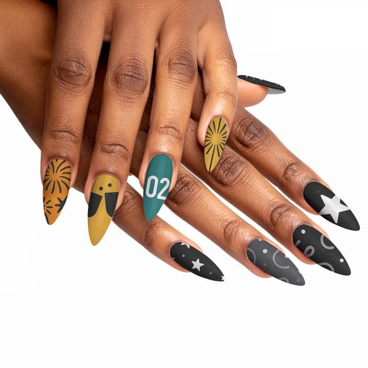 FYNE BODY - Wholesale Press-on/fake nails - Midnight Sparkle Black Magic Press-On Nails52