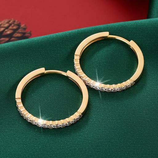 Boucles d'oreilles créoles pour femmes en argent sterling 925 jaune avec moissanite de 3,00 ct de King of Bling pour la vente par KING OF BLINGS