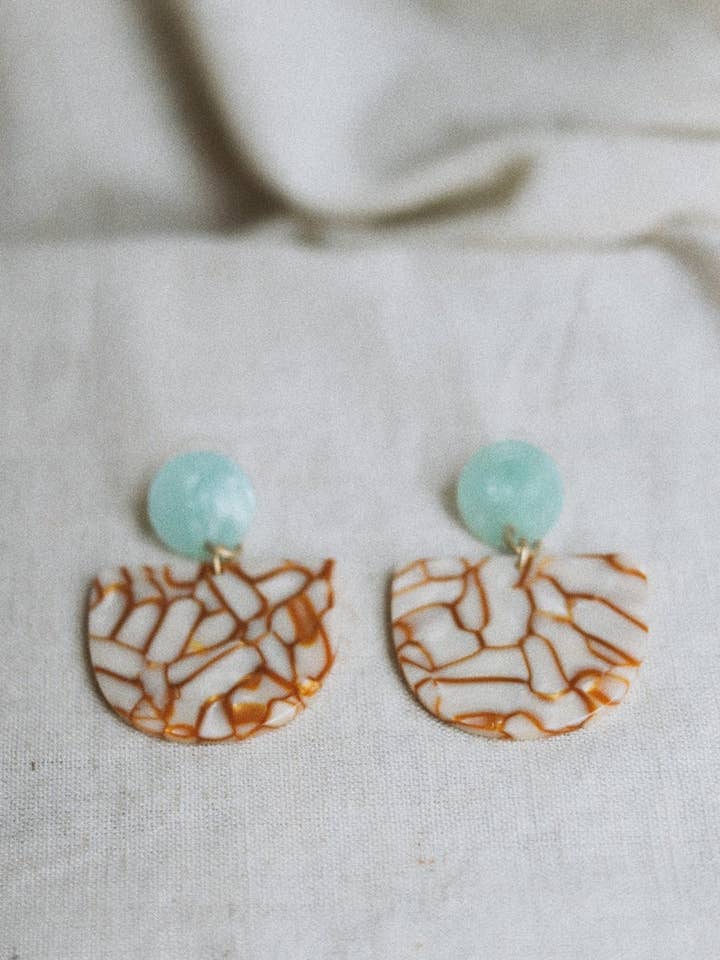 MAGGIE BAUMELT für den Großhandel von Goldie Jewelry