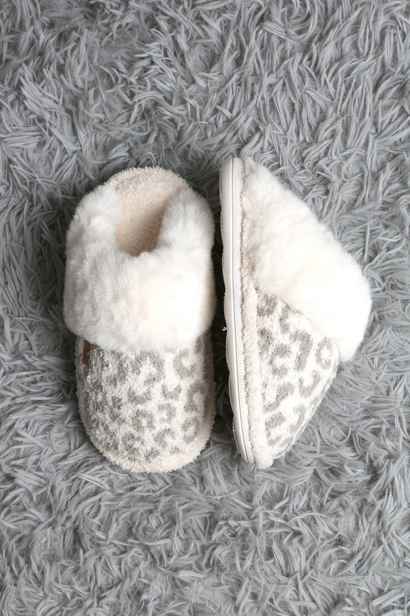 MiMi Wholesale - Wholesale Slippers - Women's - JCL6125 Super Lux Leopard Faux Fur Cuff Slippers10