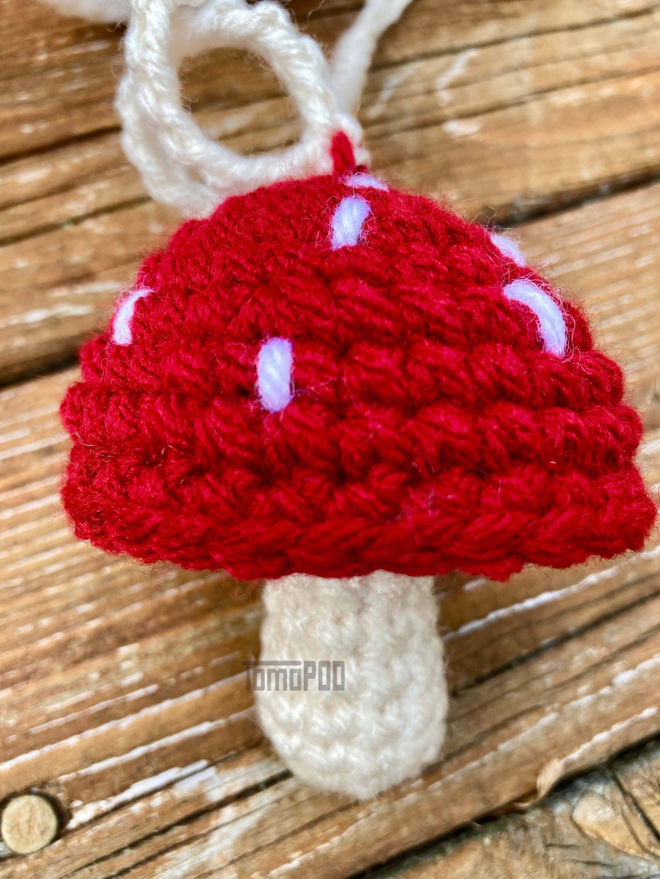 TOMOPOD LLC - Wholesale Bunting/Garland - Crochet Mushroom Garland, Toadstool Garland, Fall Home Decor3