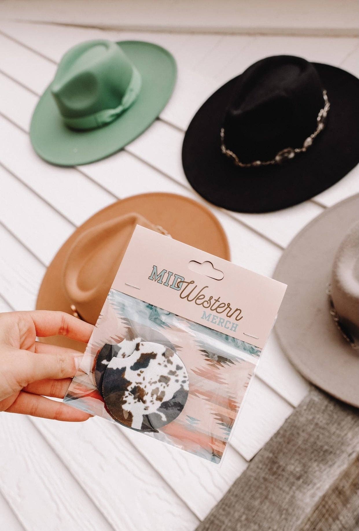 The Front Porch Label - Vendita all'ingrosso Sottobicchiere per auto - Donna - Sottobicchieri per auto con stampa in pelle bovina marrone Mooving On, confezione da 23