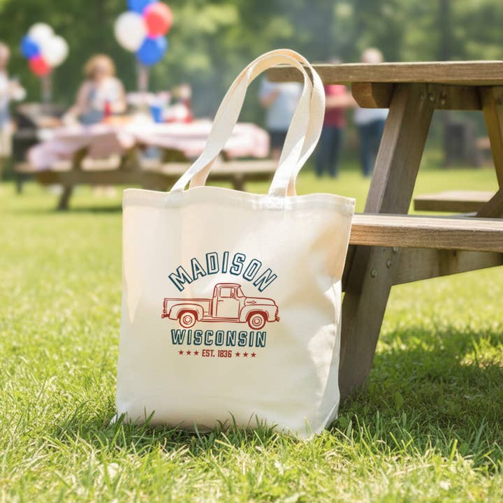 Badge de camion vintage - Sac fourre-tout en toile personnalisé pour la vente par Heritage 76