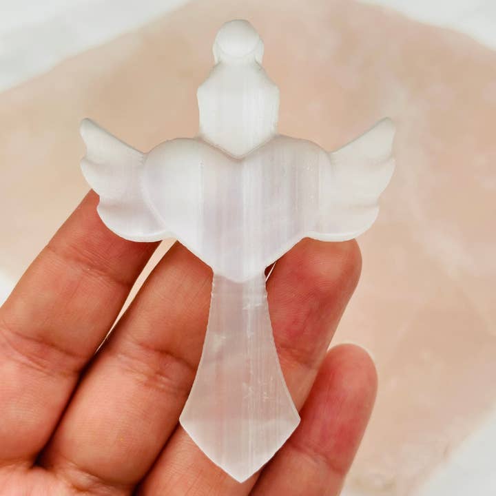 Rock Paradise – wholesale Andlig sten/kristall – Selenitkristallhjärta med vingar på kors2