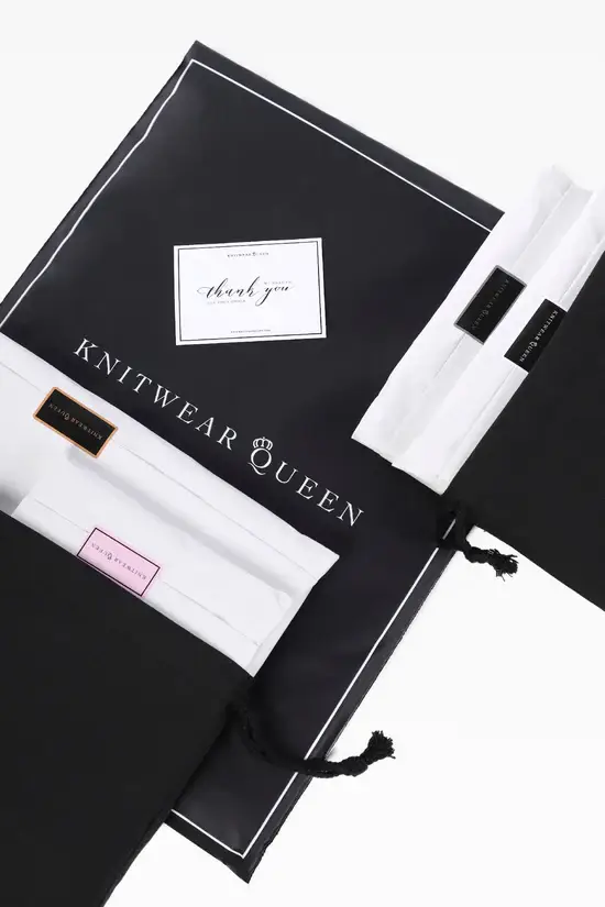 Knitwear Queen - Vente Bonnet – femme - Bonnet à pompon côtelé Ava - Fausse fourrure6